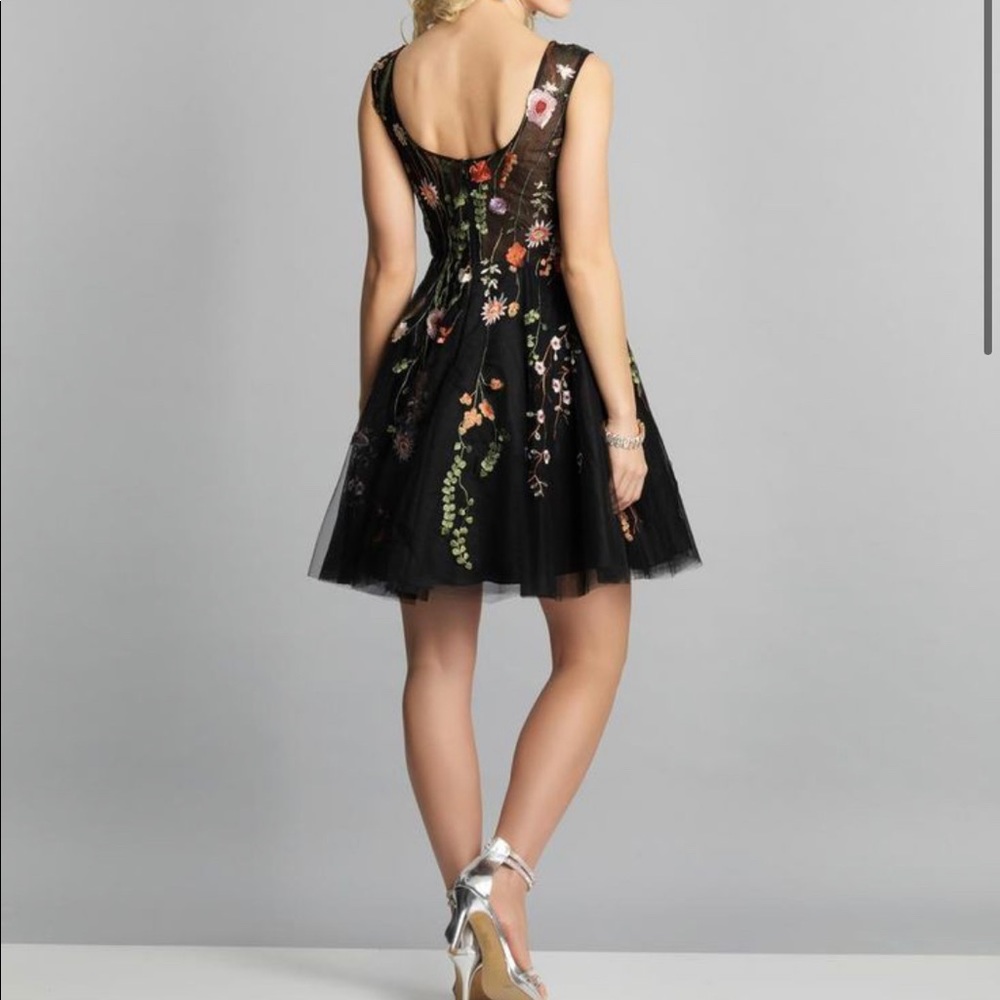 Dave & Johnny embroidered floral cocktail dress